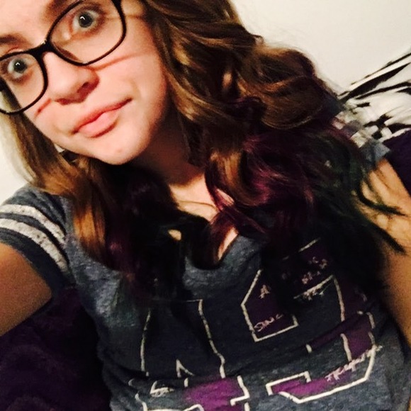 Meet your Posher, Gwen - Picture 1 of 1